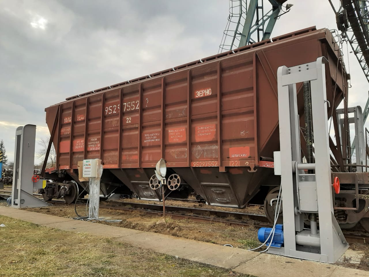 USAID supplies bogie exchange lifts to improve the efficiency of rail cargo operations 